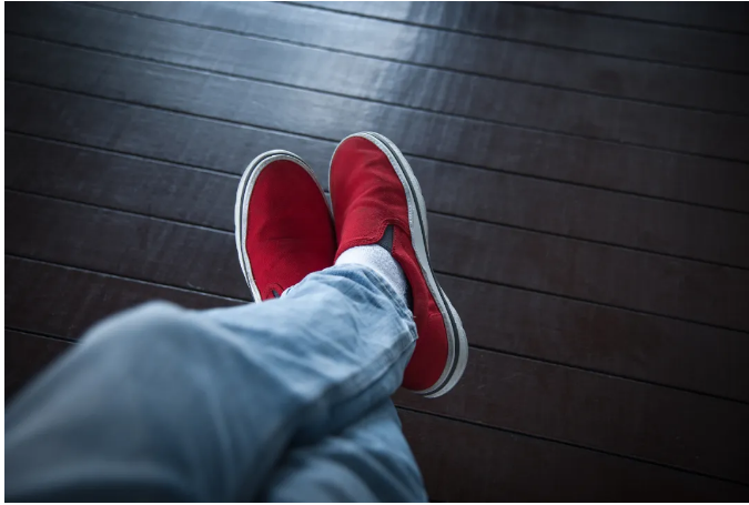 鞋子選不對傷膝傷腳傷關(guān)節(jié)！