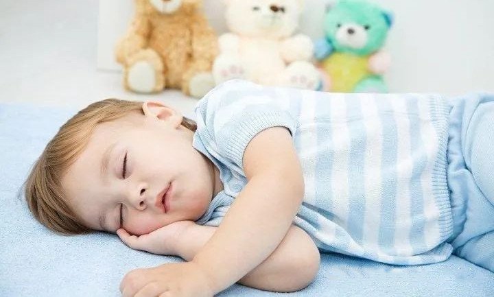 睡姿不正確會(huì)對(duì)脊柱側(cè)彎產(chǎn)生影響嗎？